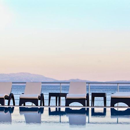 Blue Waves Luxury Suites By The Sea بلوماريوس المظهر الخارجي الصورة