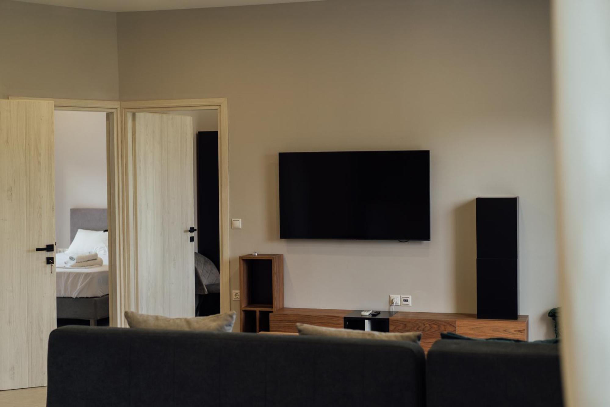 Blue Waves Luxury Suites By The Sea بلوماريوس المظهر الخارجي الصورة