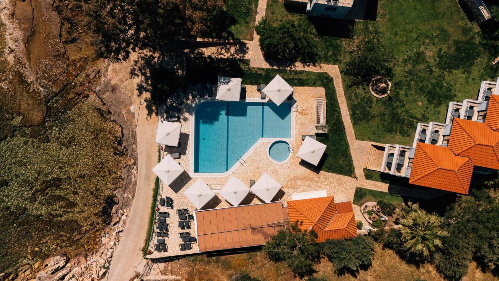 Blue Waves Luxury Suites By The Sea بلوماريوس المظهر الخارجي الصورة