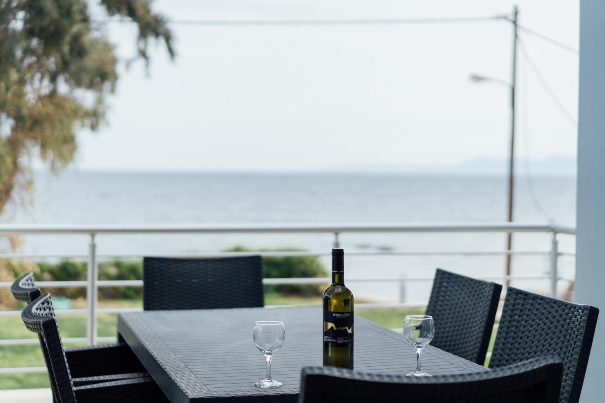 Blue Waves Luxury Suites By The Sea بلوماريوس المظهر الخارجي الصورة